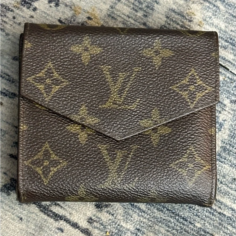 Louis Vuitton Monogram Monnaie Double Snap Wallet - Picture 2 of 16